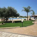 Alisia Hotel 3*